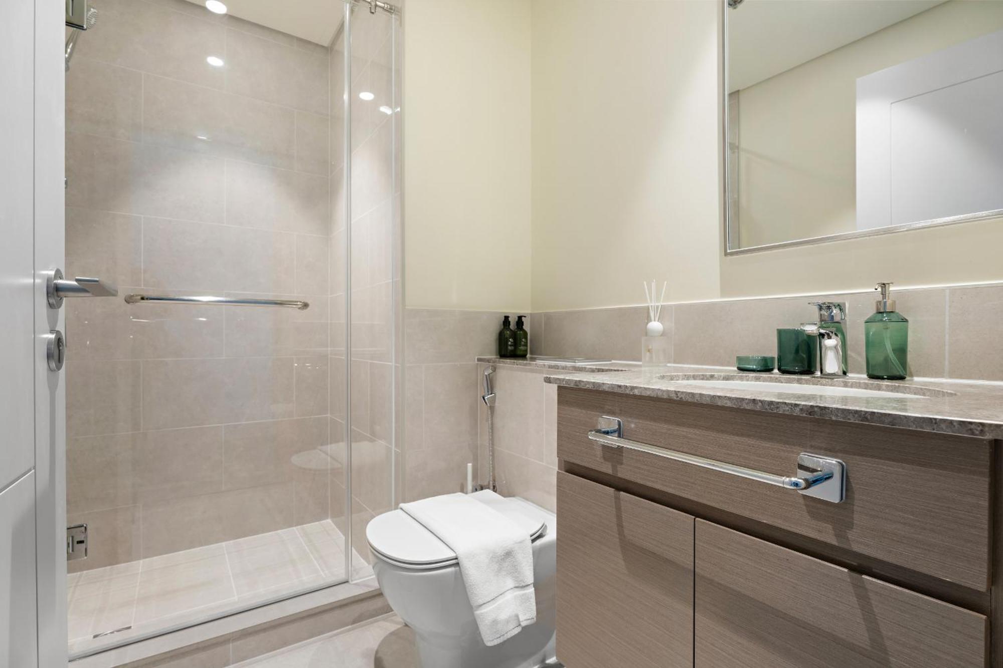 Vayk - Boho Modern 3 Bhk In Downtown Dubai