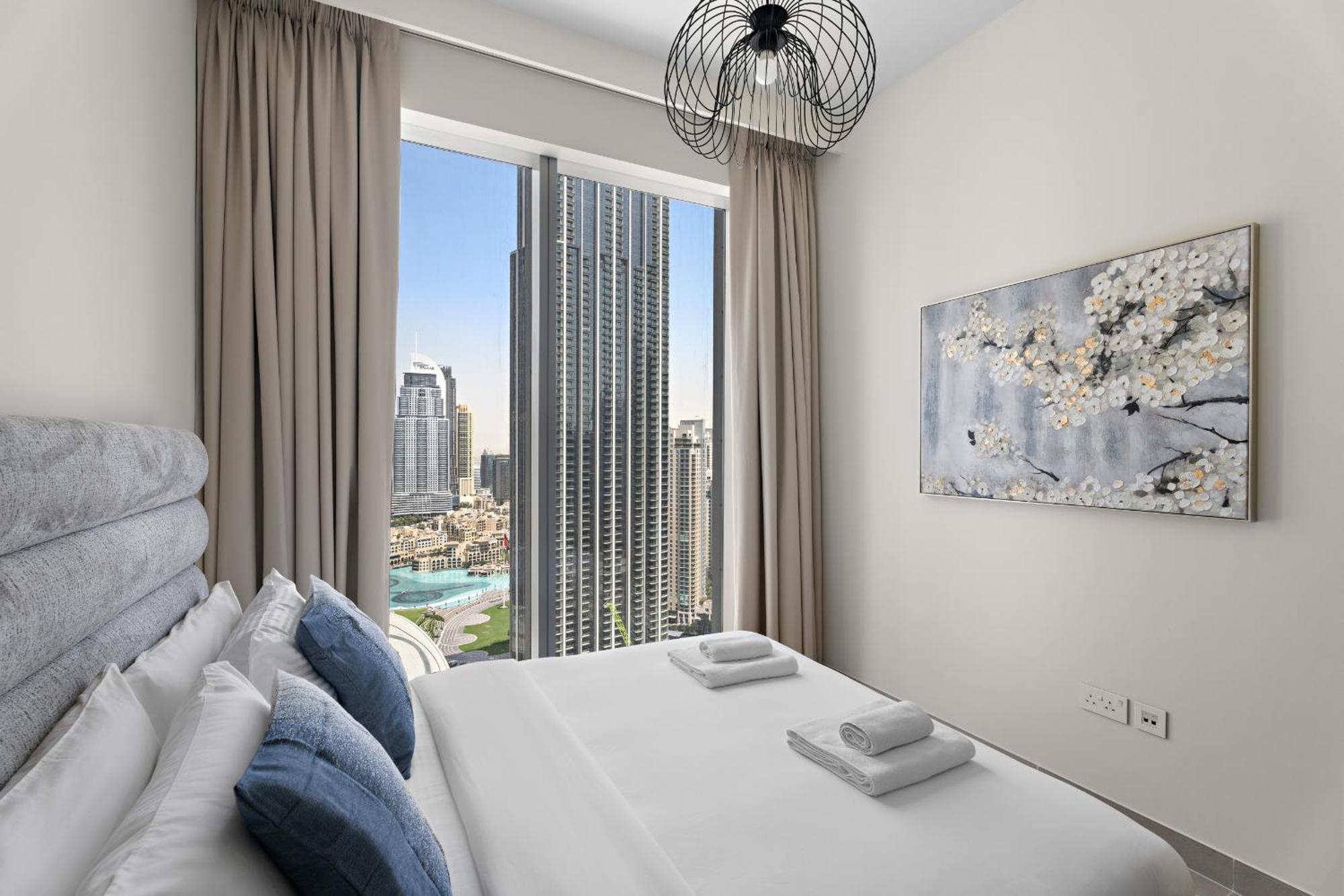 Vayk - Boho Modern 3 Bhk In Downtown Apartment