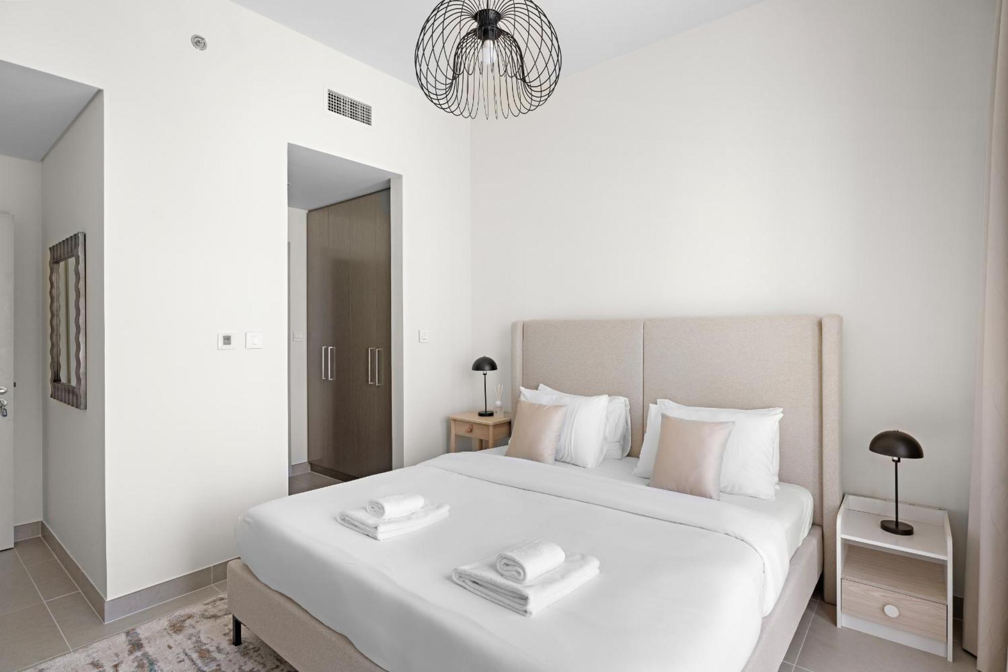 Vayk - Boho Modern 3 Bhk In Downtown * Dubai