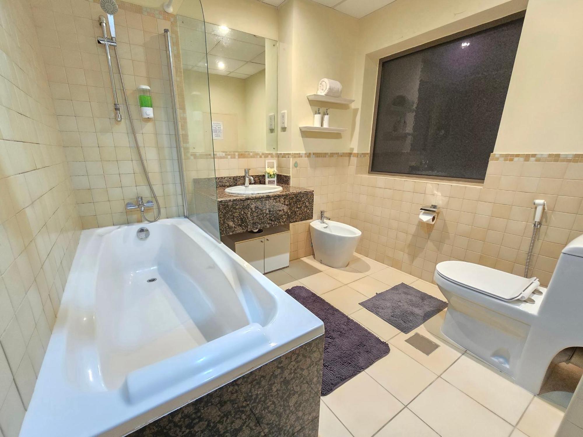1 World, Premium Hostel, Jbr, Near Metro And Beach Apartment *