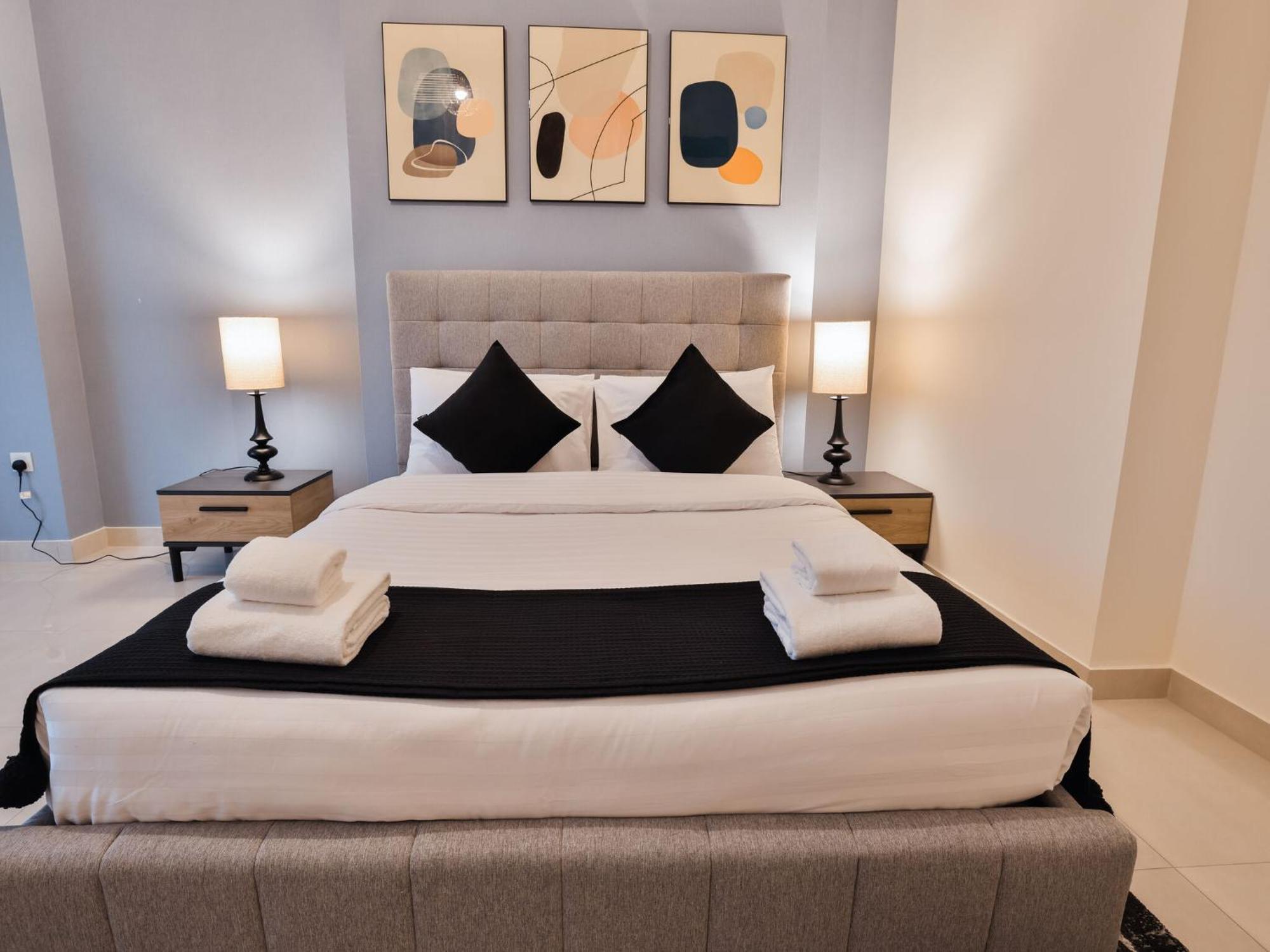 Apartment Luxury Business Bay Gym Pool Parking By Sojo Dubai