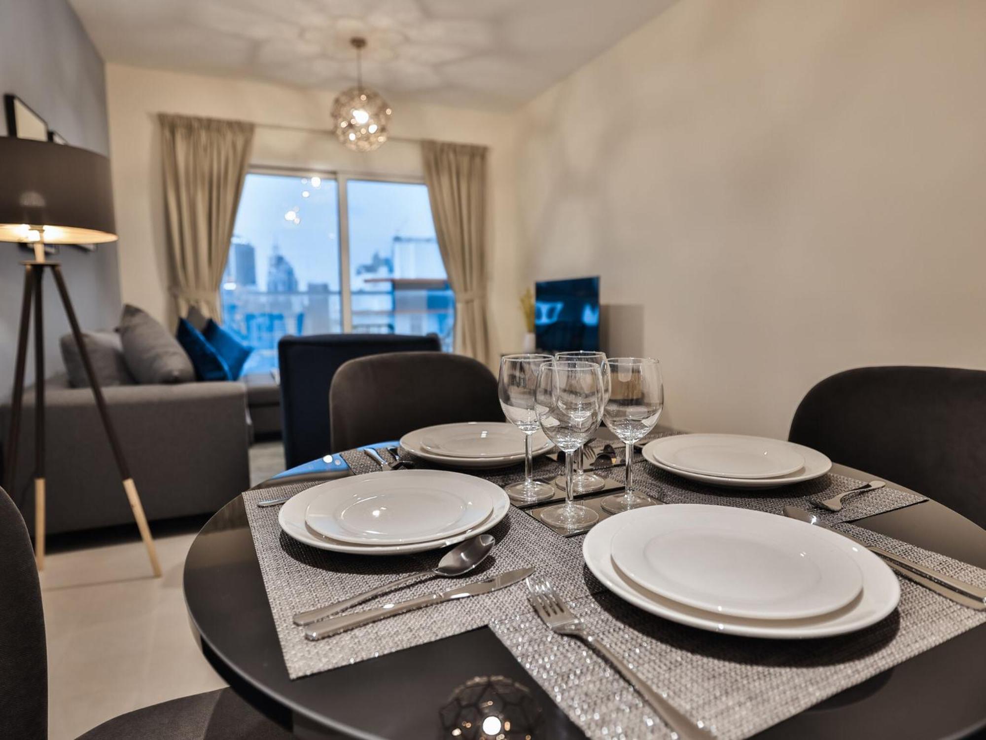 Apartment Luxury Business Bay Gym Pool Parking By Sojo