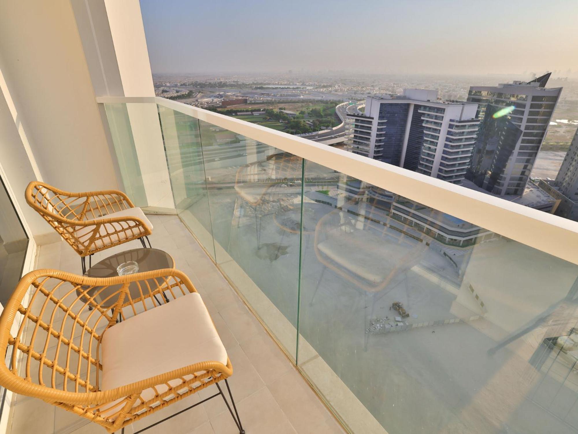 Apartment Luxury Business Bay Gym Pool Parking By Sojo *