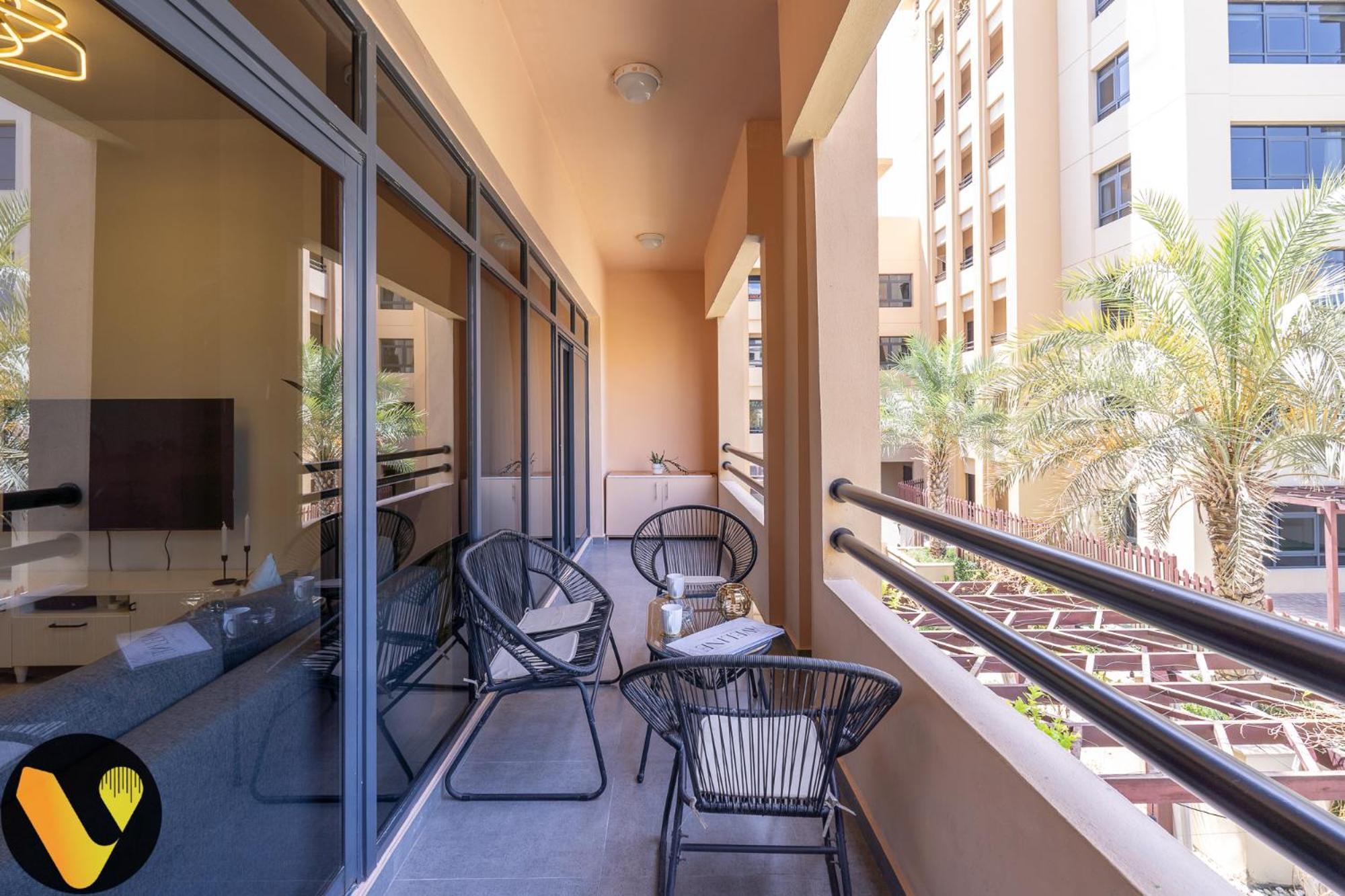 Vogue - The Greens And Views Apartment Dubai