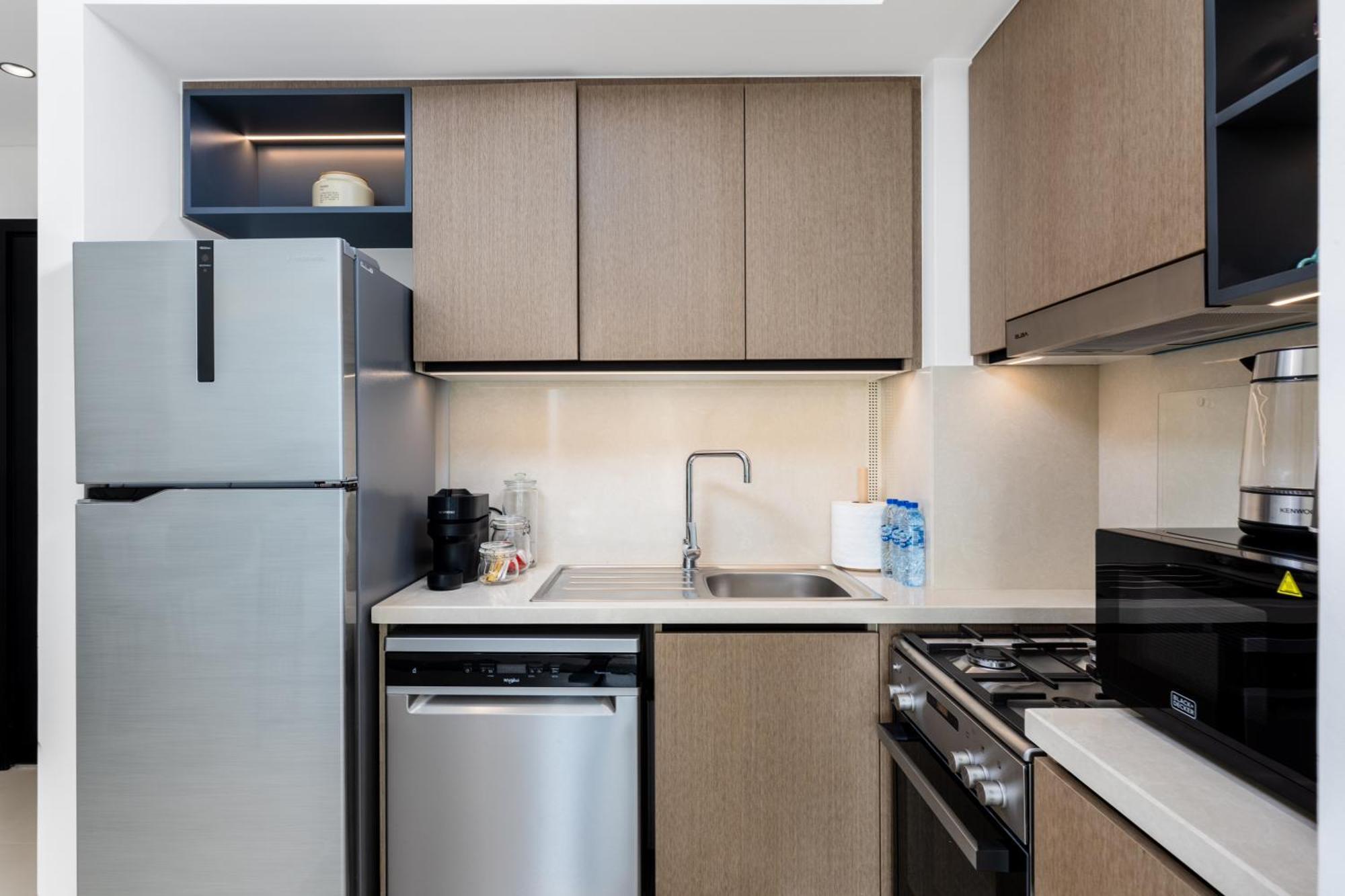 Apartment Waves Homes - Burj Crown Tower Dubai