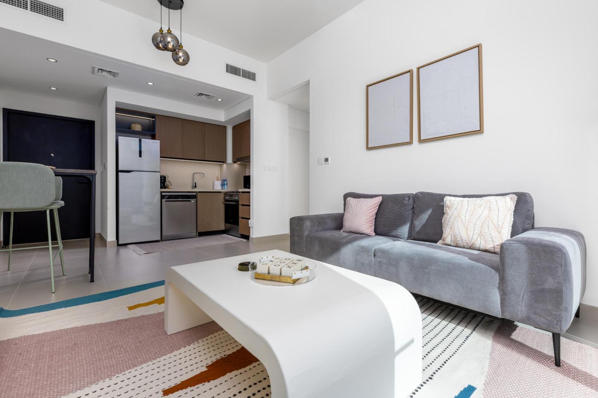 Waves Homes - Burj Crown Tower Apartment Dubai
