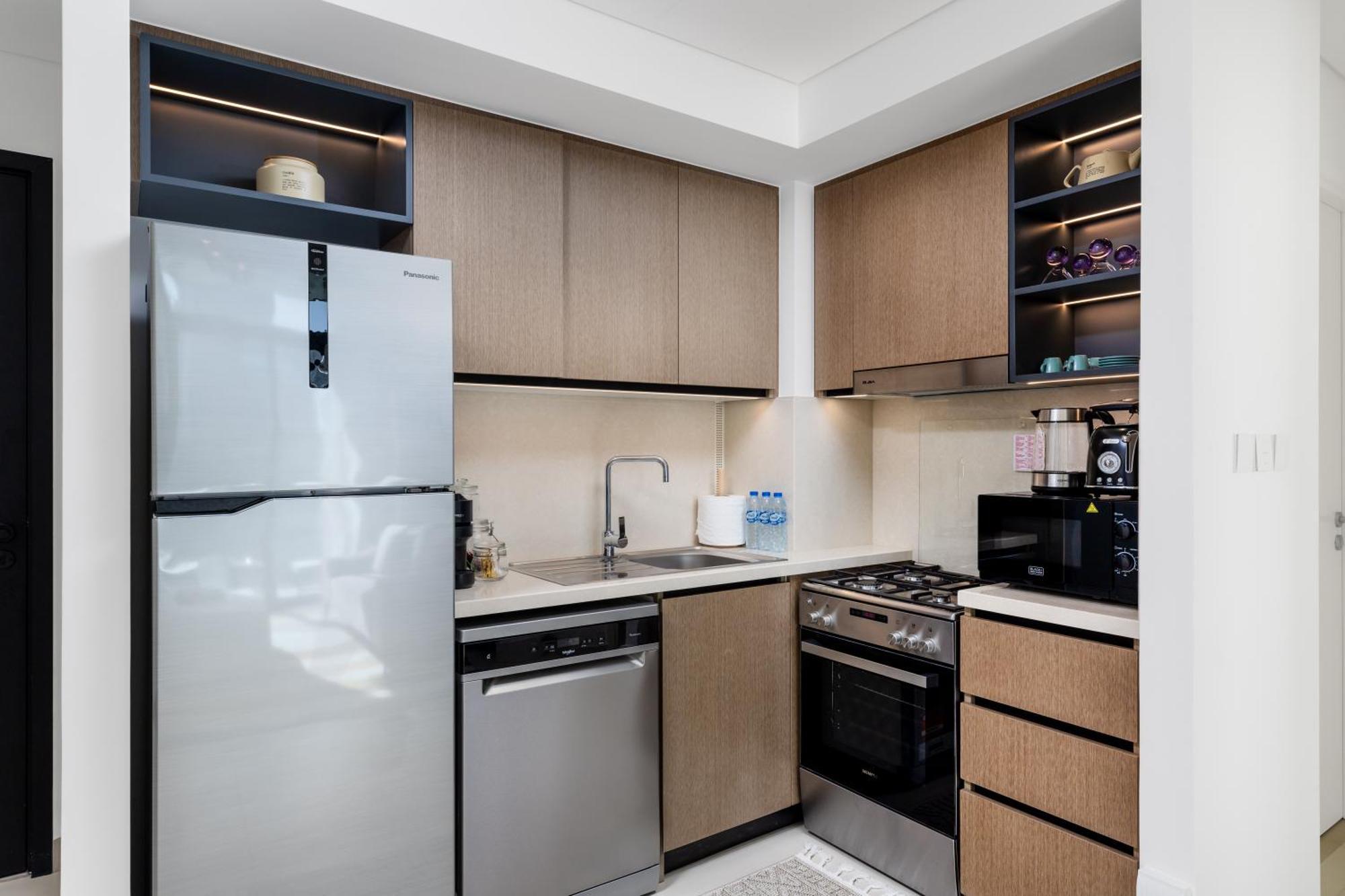Apartment Waves Homes - Burj Crown Tower Dubai