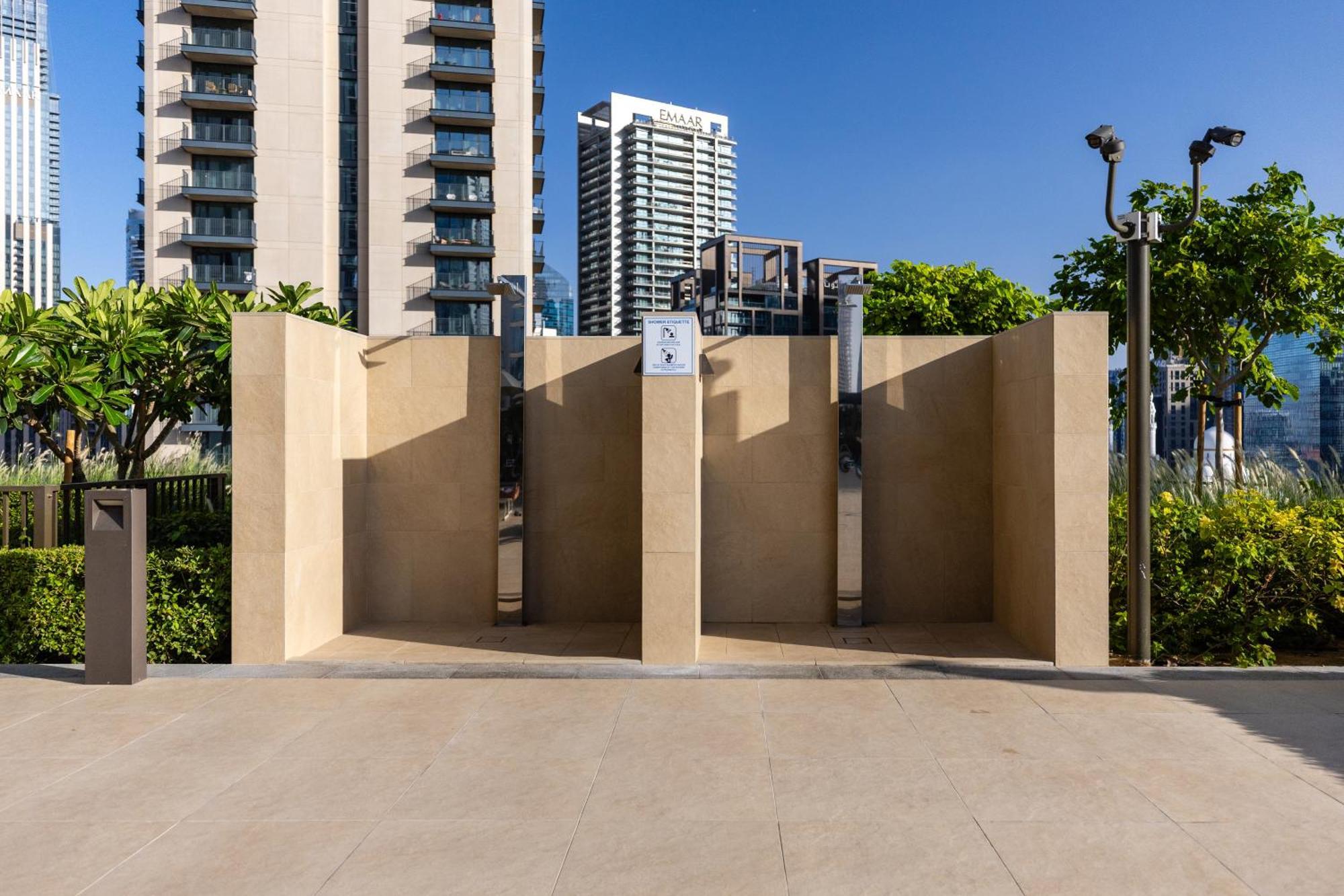 Apartment Waves Homes - Burj Crown Tower *