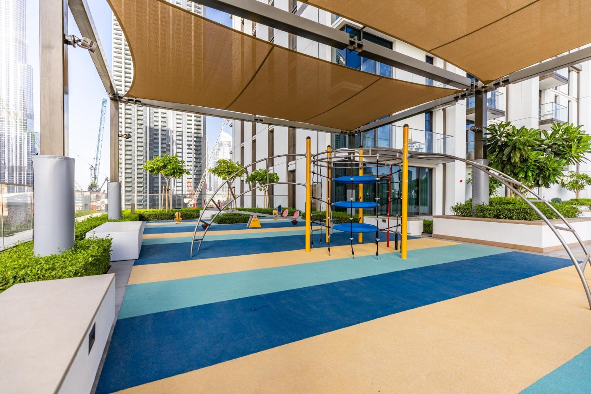 Waves Homes - Burj Crown Tower Apartment