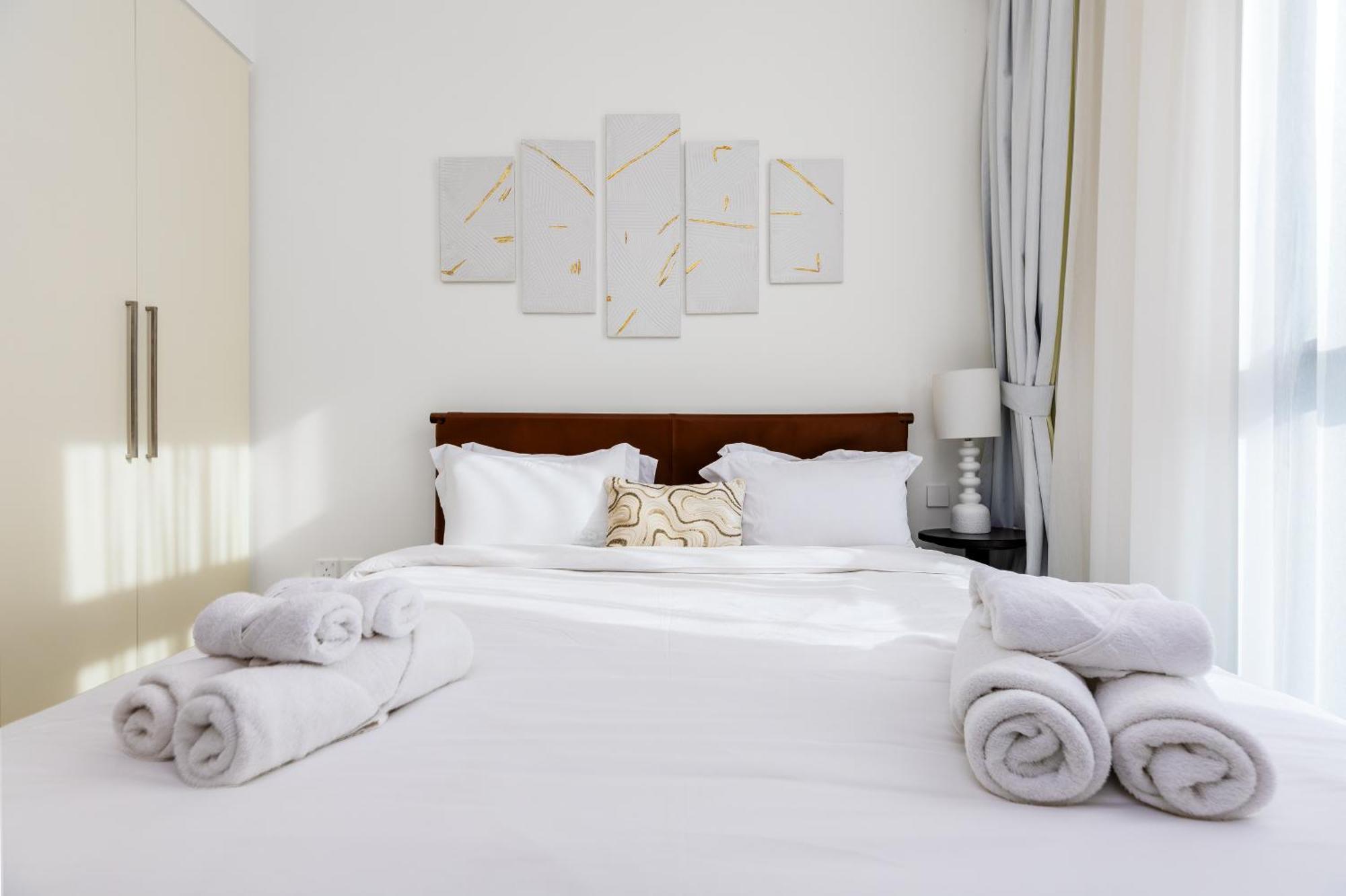 Waves Homes - Burj Crown Tower