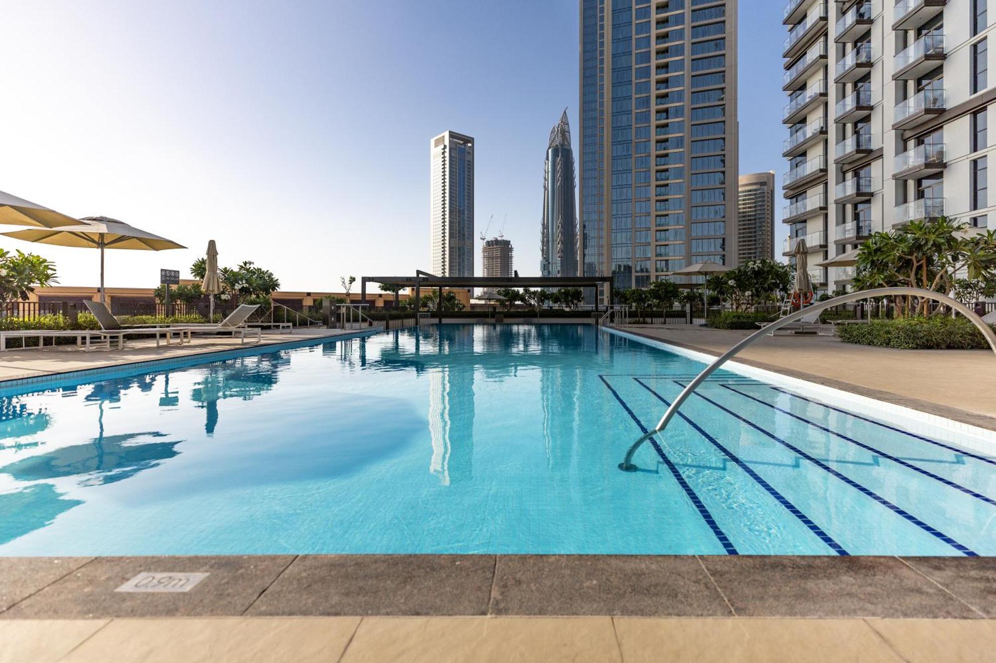 Waves Homes - Burj Crown Tower *