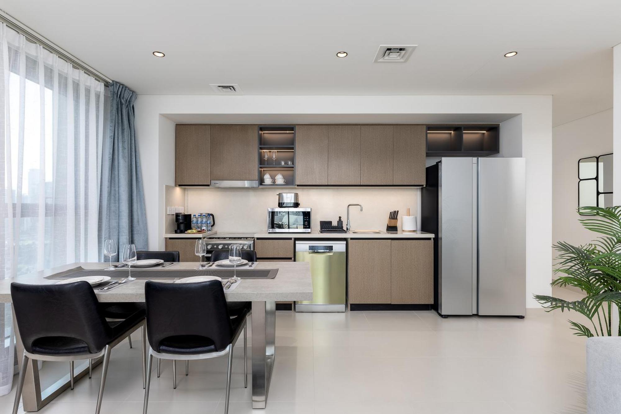 Apartment Waves Homes - Burj Crown Tower *