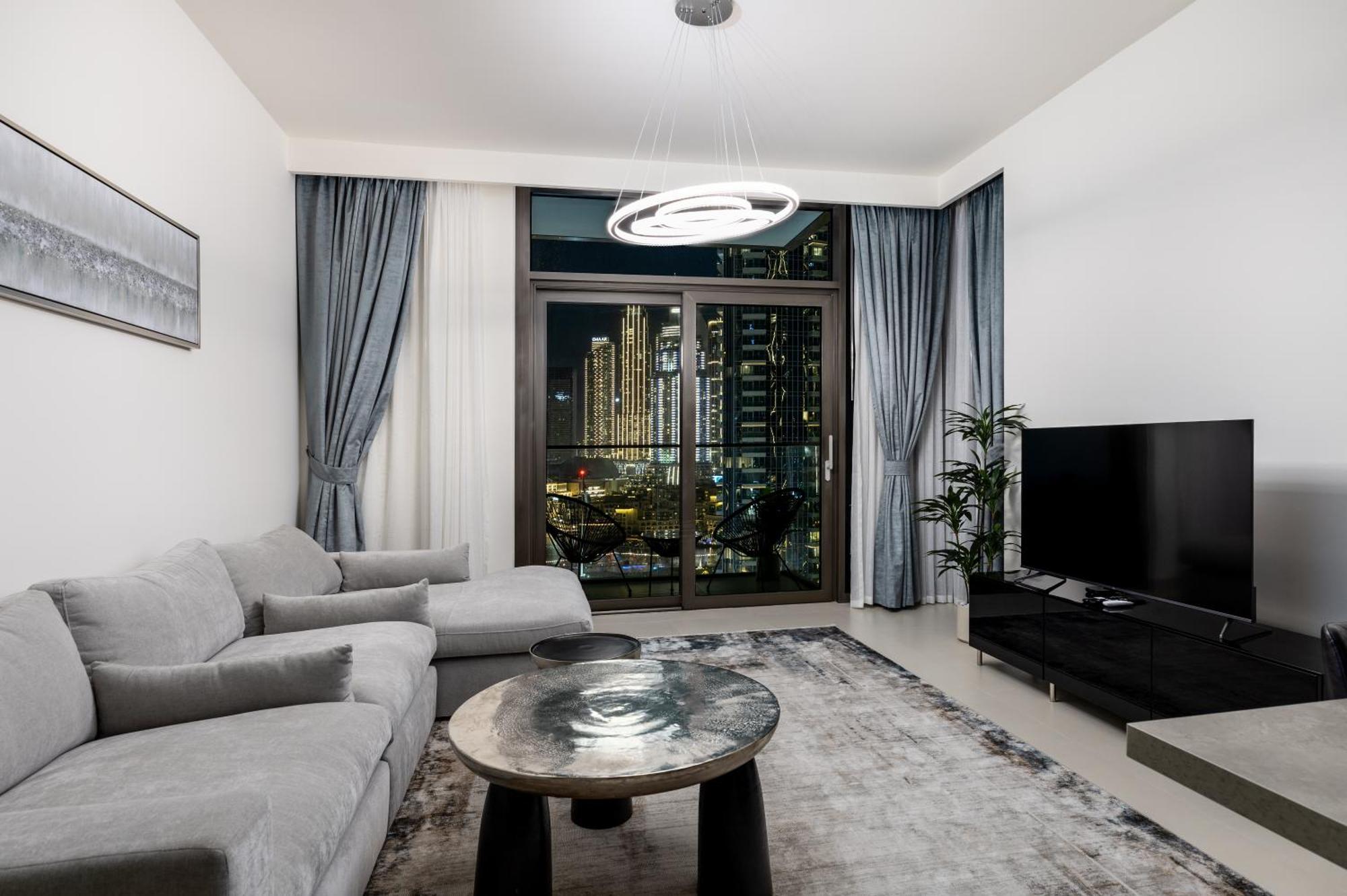 Waves Homes - Burj Crown Tower Apartment