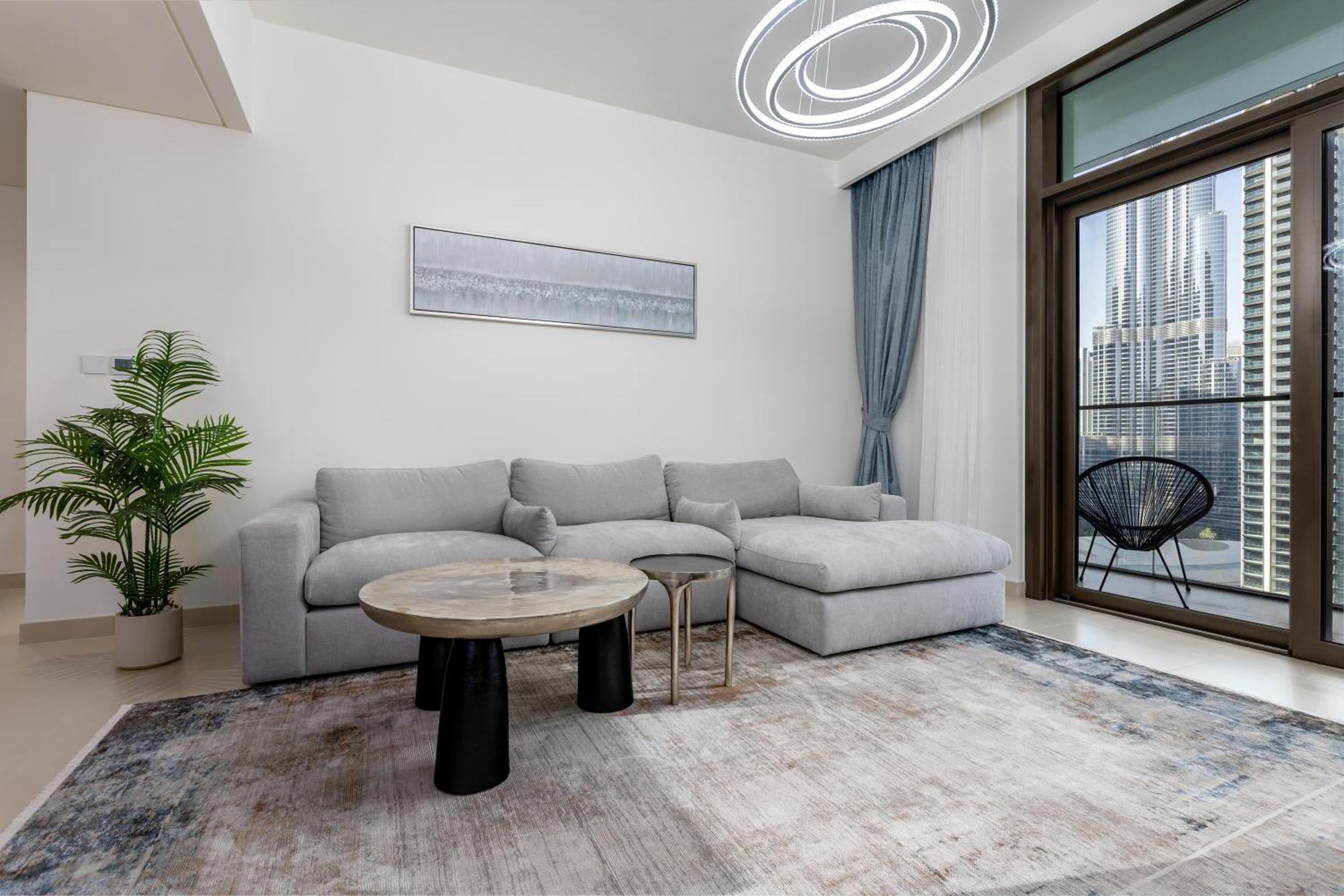 Waves Homes - Burj Crown Tower Apartment *