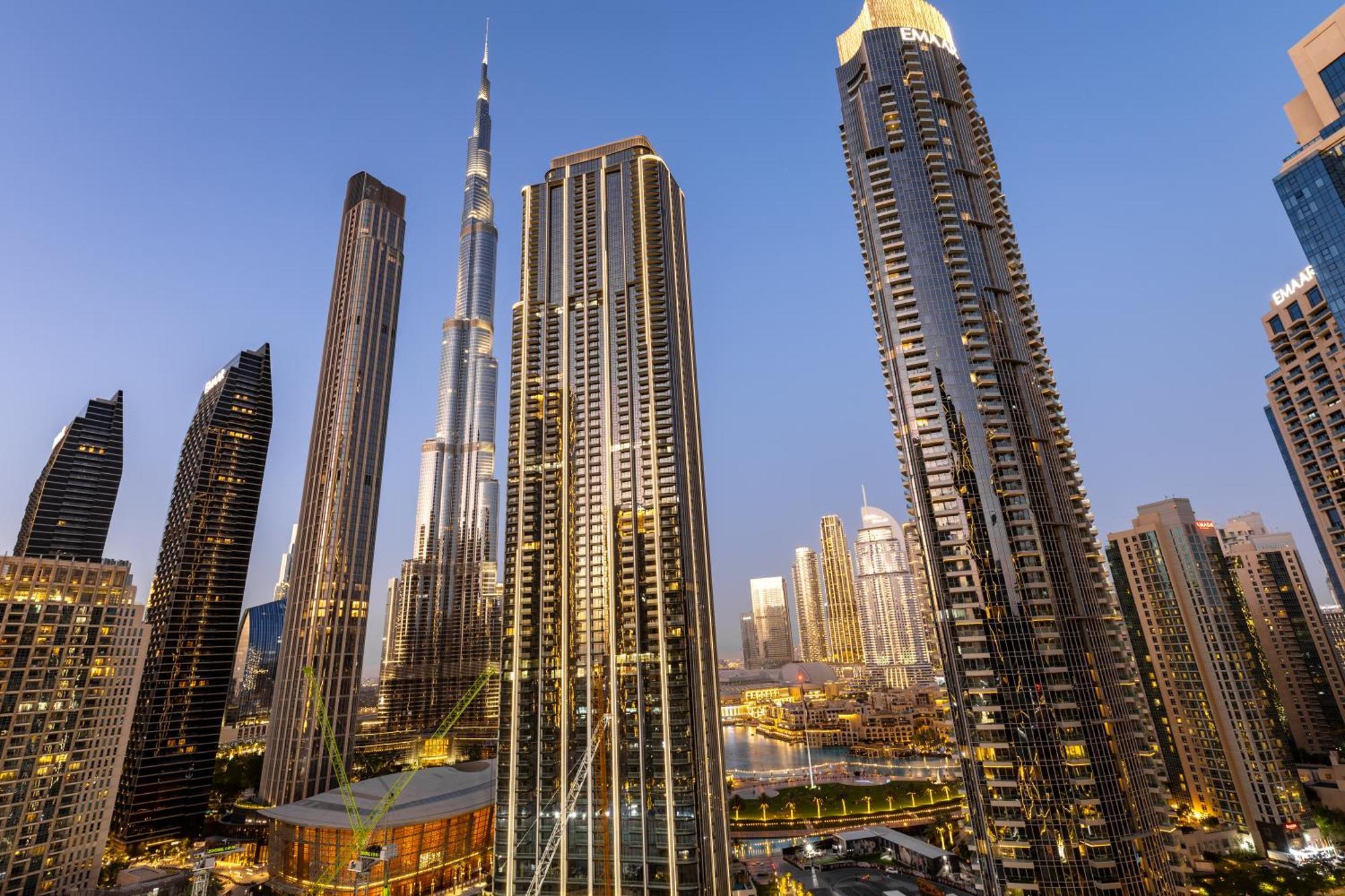 Apartment Waves Homes - Burj Crown Tower