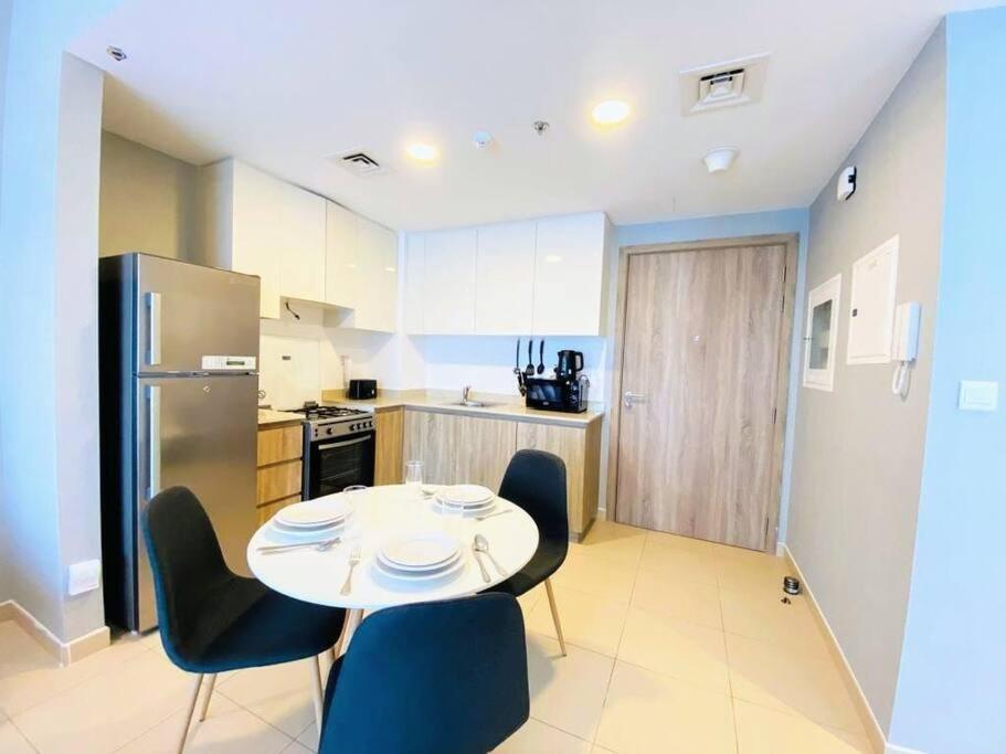 1019 Modern 1 Bedroom With Pool & Cinema