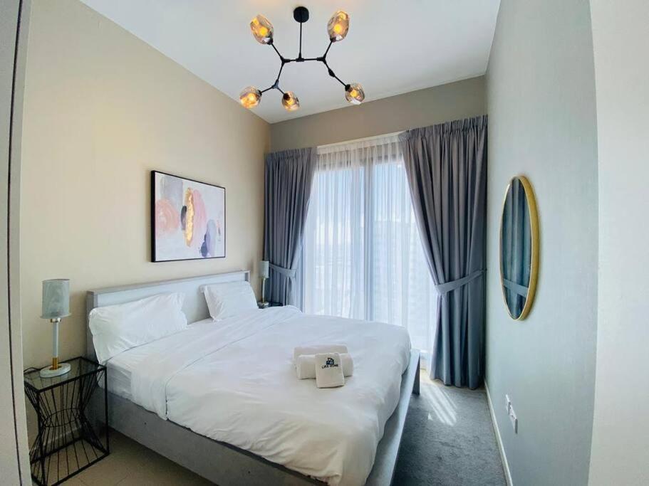 1019 Modern 1 Bedroom With Pool & Cinema * Dubai