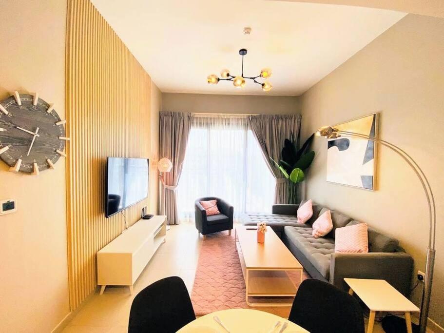 1019 Modern 1 Bedroom With Pool & Cinema Holiday home