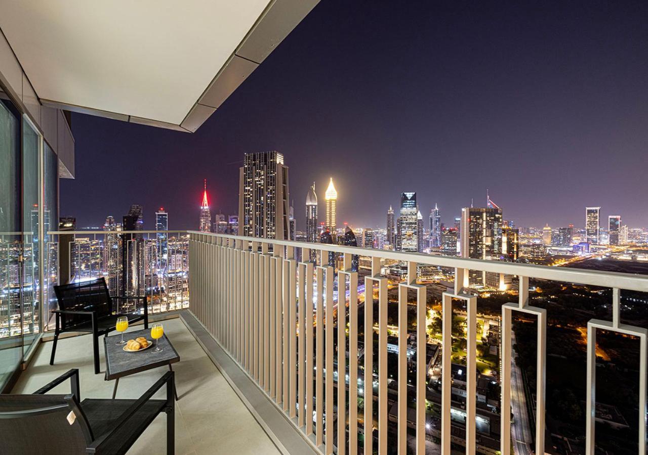 Luxury 2 Bedroom Apartment, 5 Mins To Mall With Amazing View In Downtown Views 2