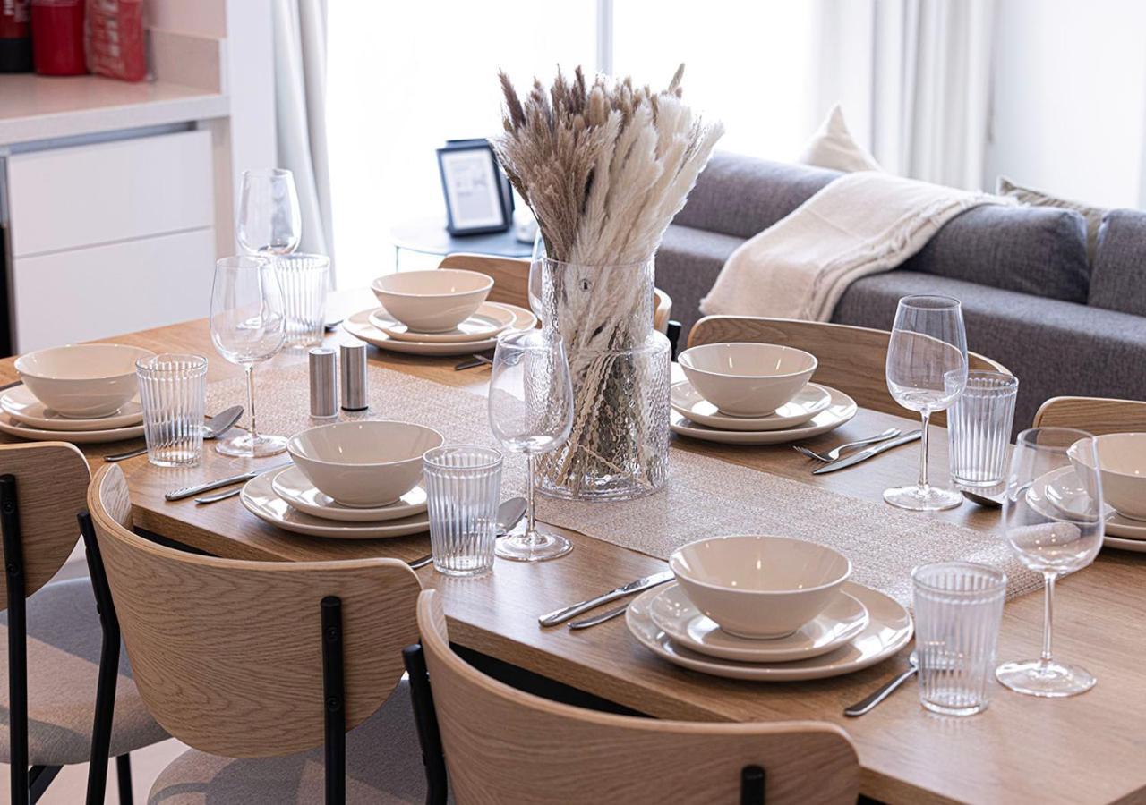 Apartment Luxury 2 Bedroom Apartment, 5 Mins To Mall With Amazing View In Downtown Views 2 *