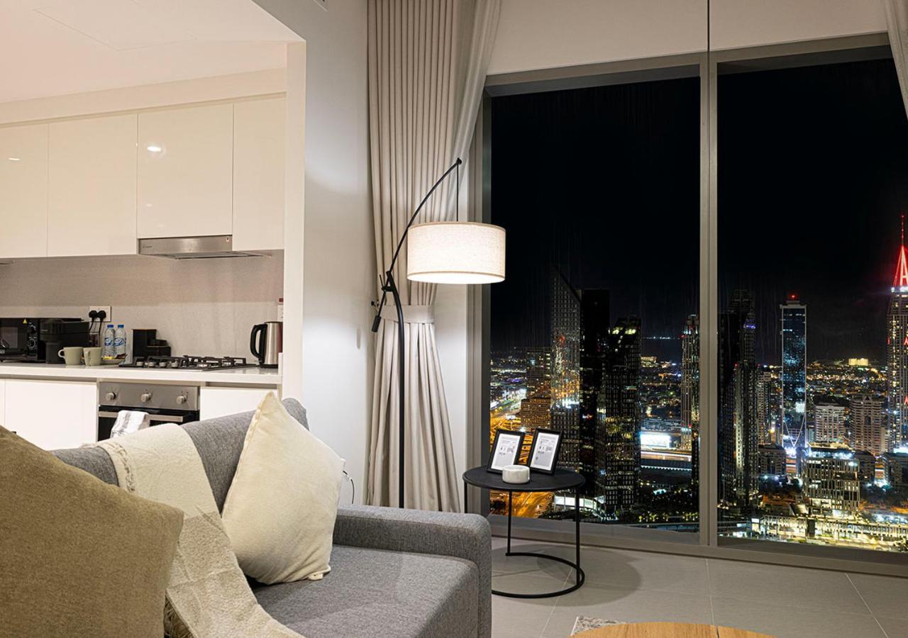 Apartment Luxury 2 Bedroom Apartment, 5 Mins To Mall With Amazing View In Downtown Views 2