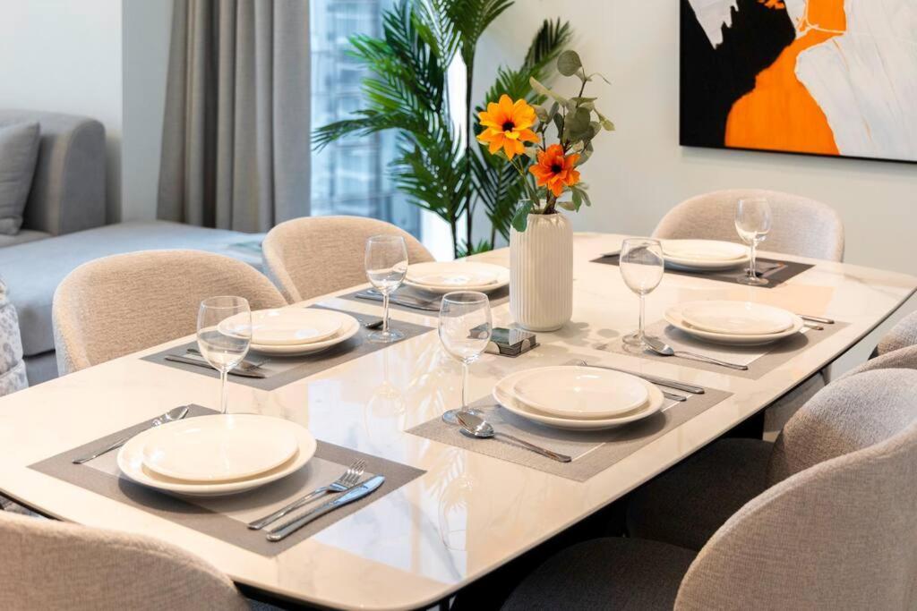 Apartment Burj & Fountain Views - Large For 12 Guests! *