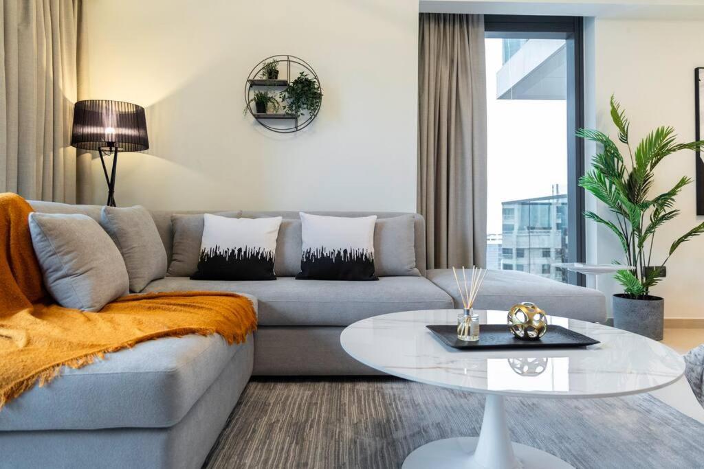 Apartment Burj & Fountain Views - Large For 12 Guests! *