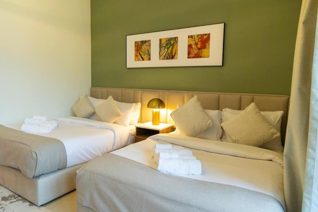 Burj & Fountain Views - Large For 12 Guests! Apartment Dubai