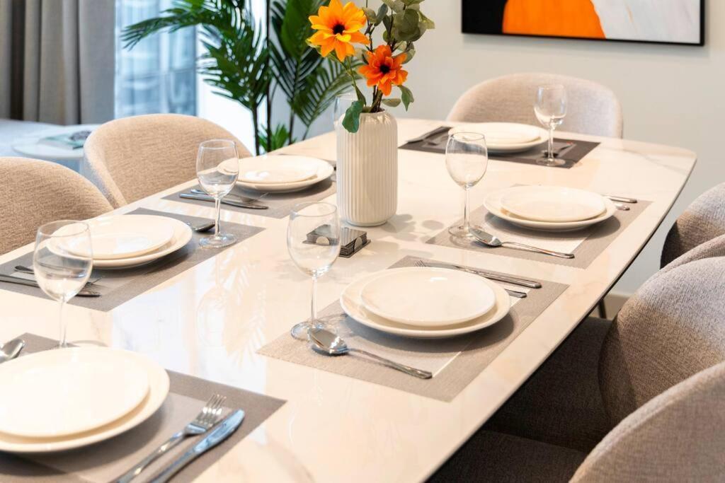 Burj & Fountain Views - Large For 12 Guests! *