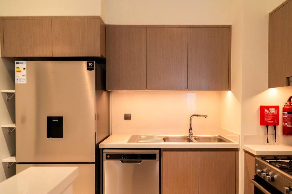 Apartment Burj & Fountain Views - Large For 12 Guests! *