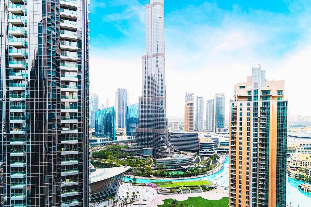 Burj & Fountain Views - Large For 12 Guests! *