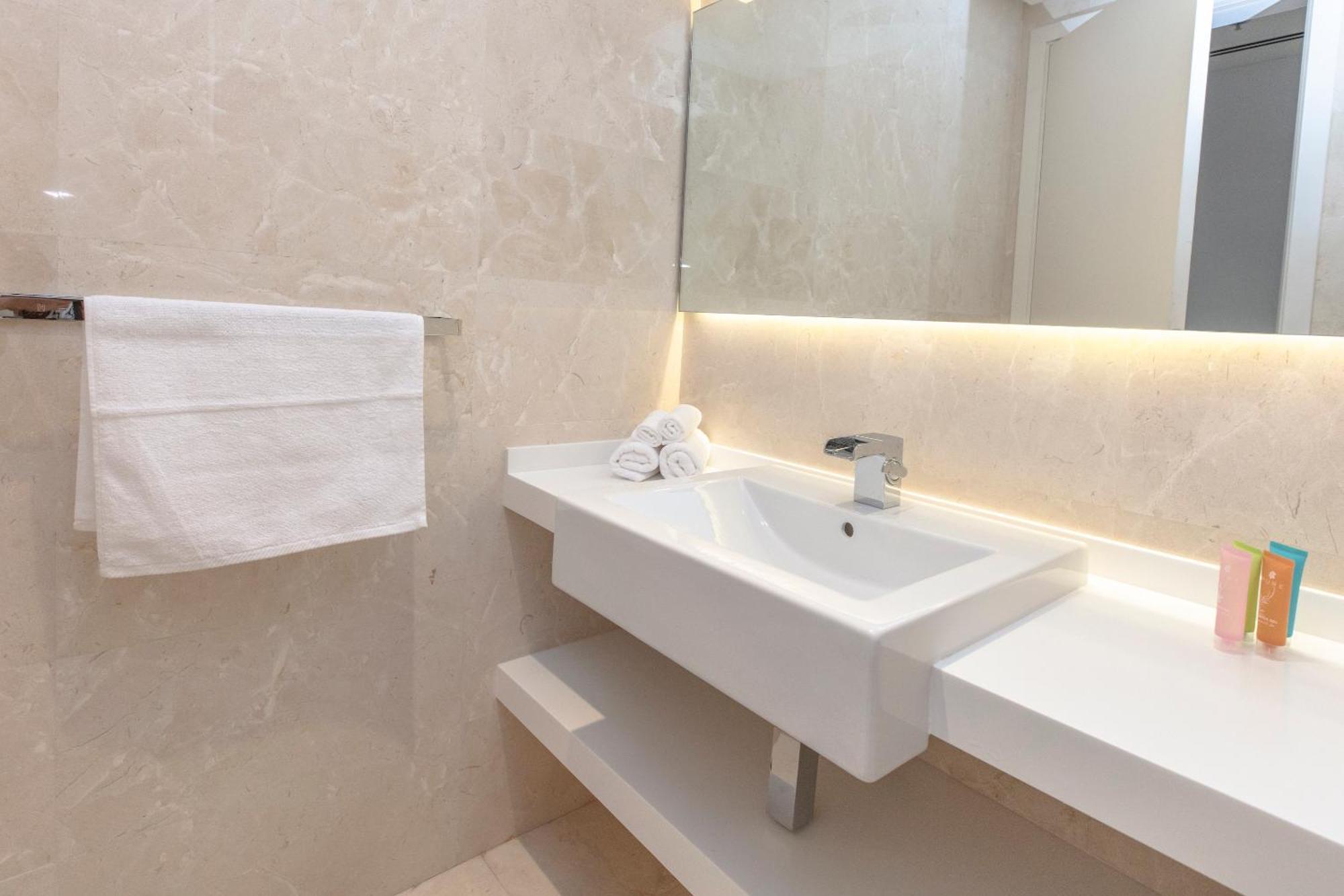 Stella Stunning & Luxurious 4bdr Penthouse Marina *