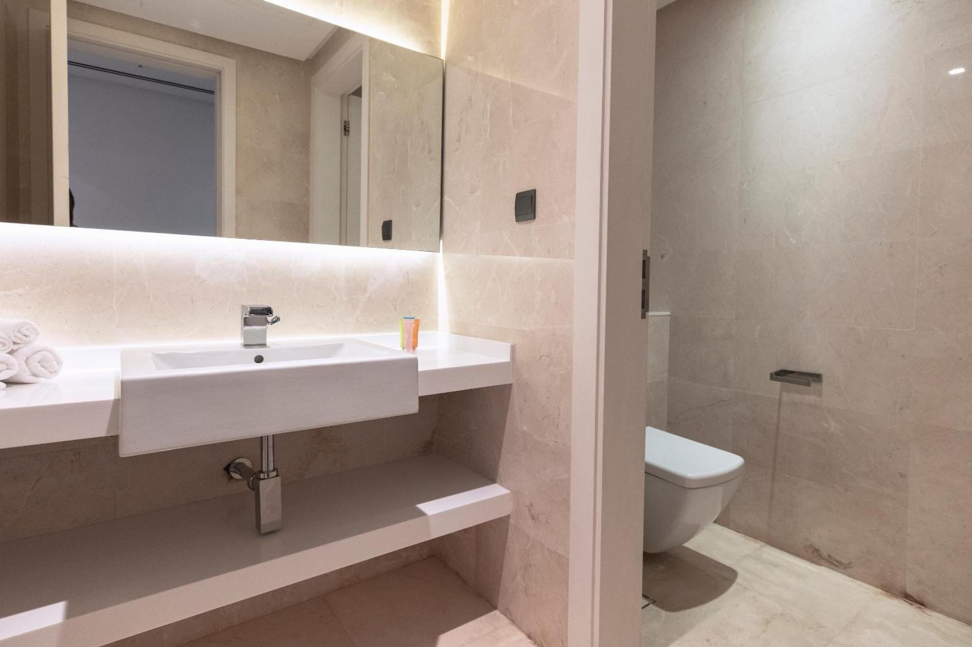 Stella Stunning & Luxurious 4bdr Penthouse Marina Apartment