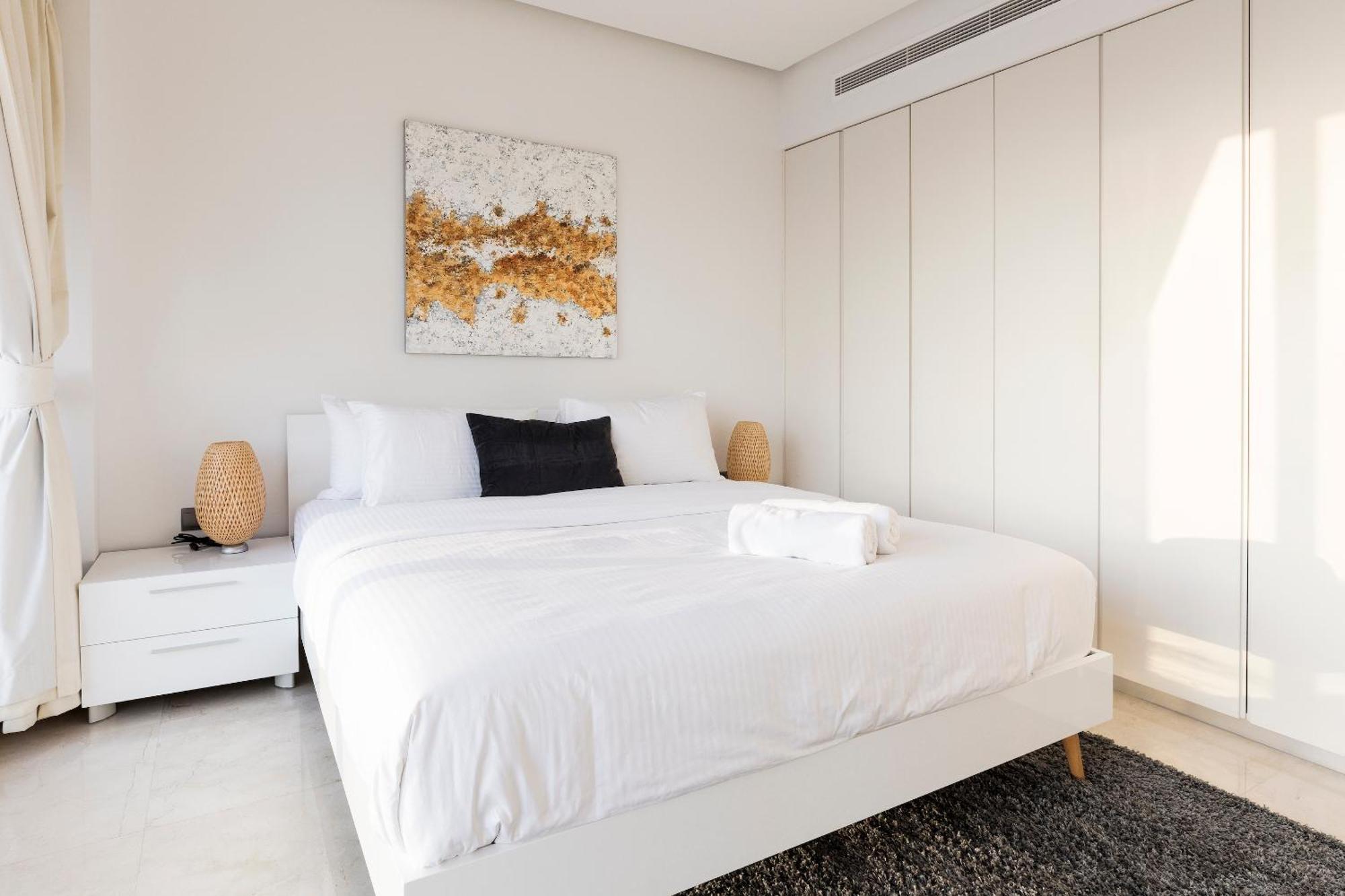 Stella Stunning & Luxurious 4bdr Penthouse Marina Dubai