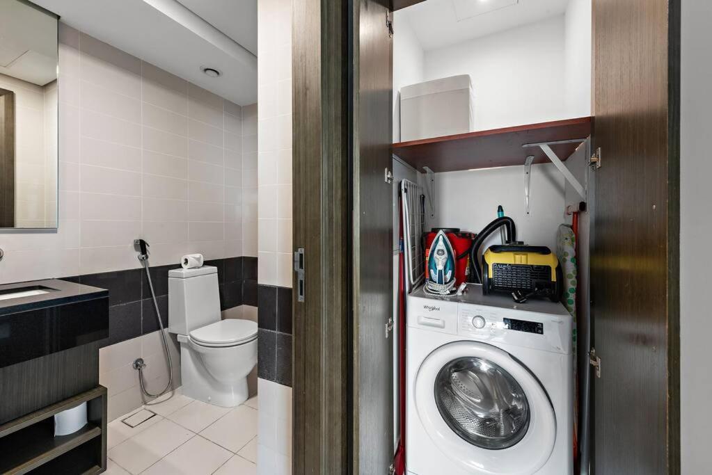 Apartment First Class 1br Premium & Spacious Escape *