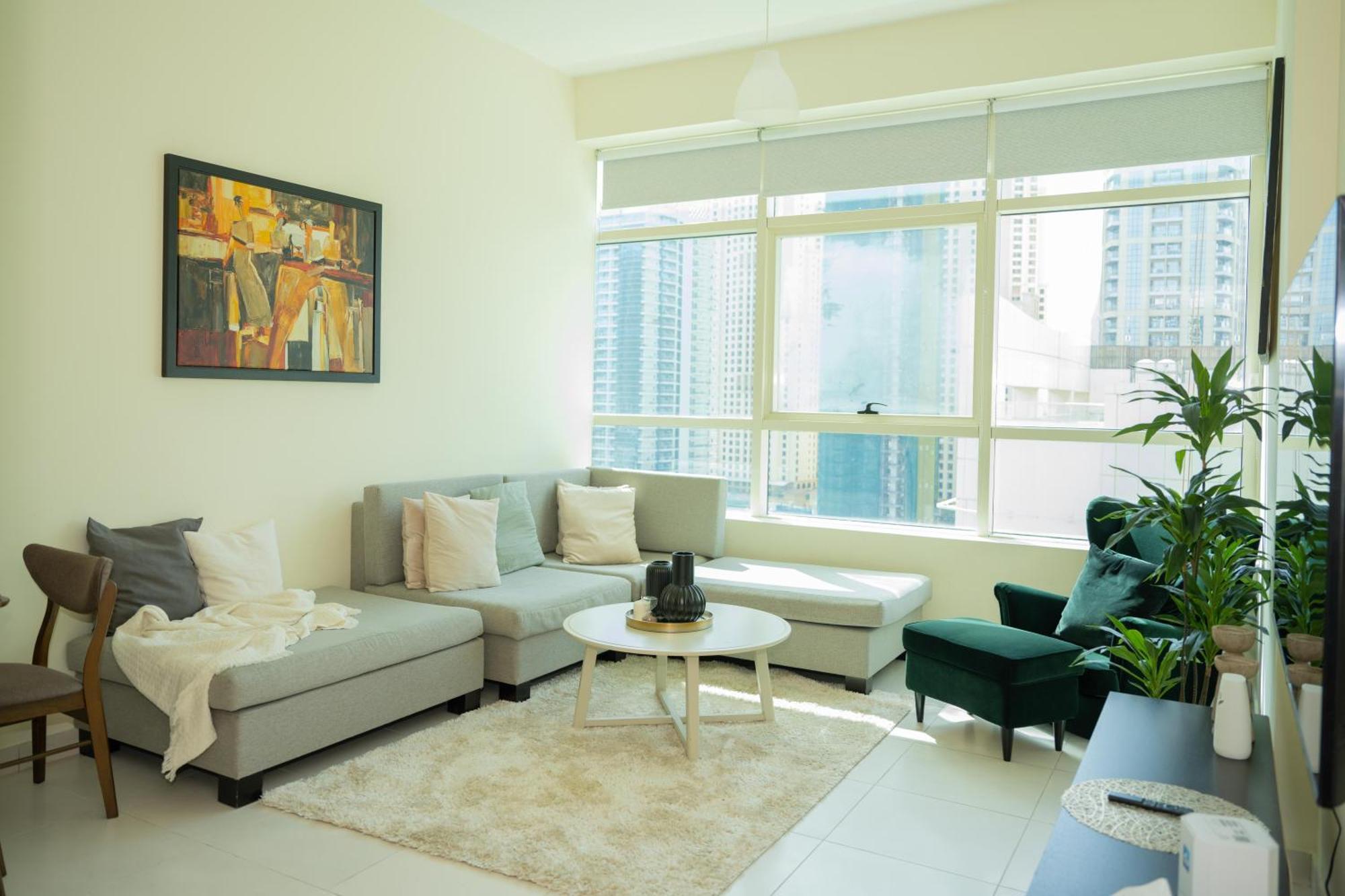 Marina View 2 Bedrooms Apartment-gladiolus-by Grand Vista Dubai