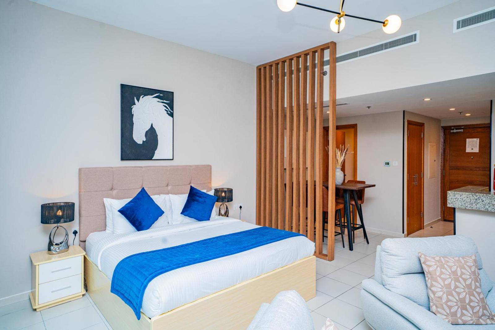 Apartment Escape 24 Homes - Bay Square - Business Bay Dubai