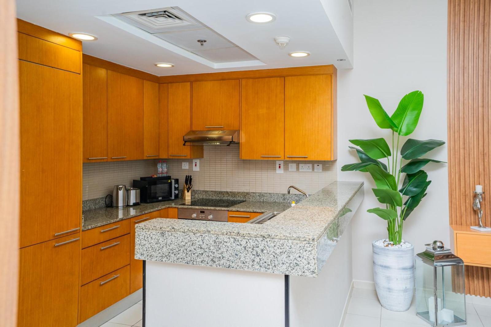 Apartment Escape 24 Homes - Bay Square - Business Bay Dubai