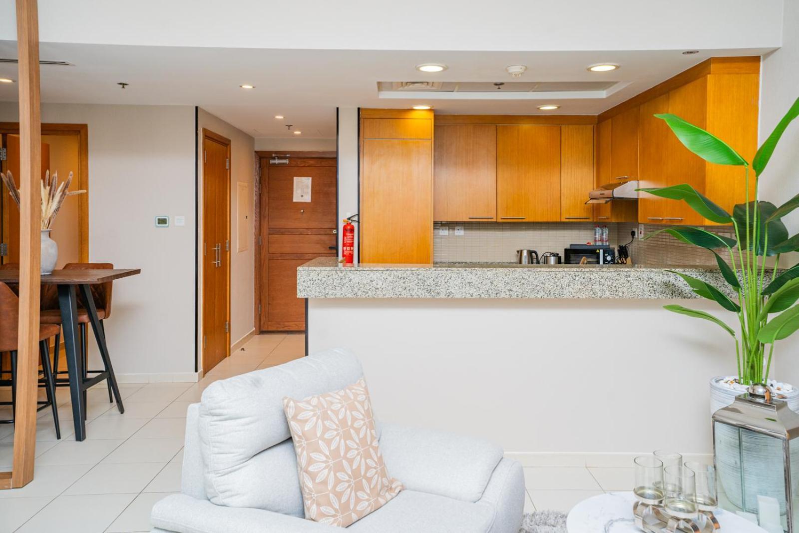 Escape 24 Homes - Bay Square - Business Bay