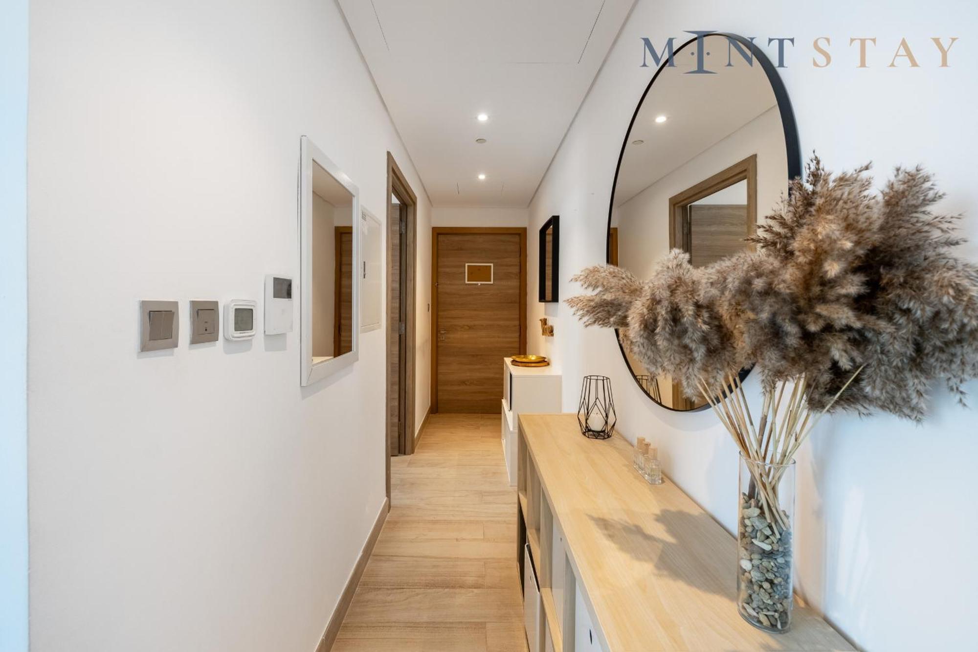 Apartment One, Marina - Mint Dubai