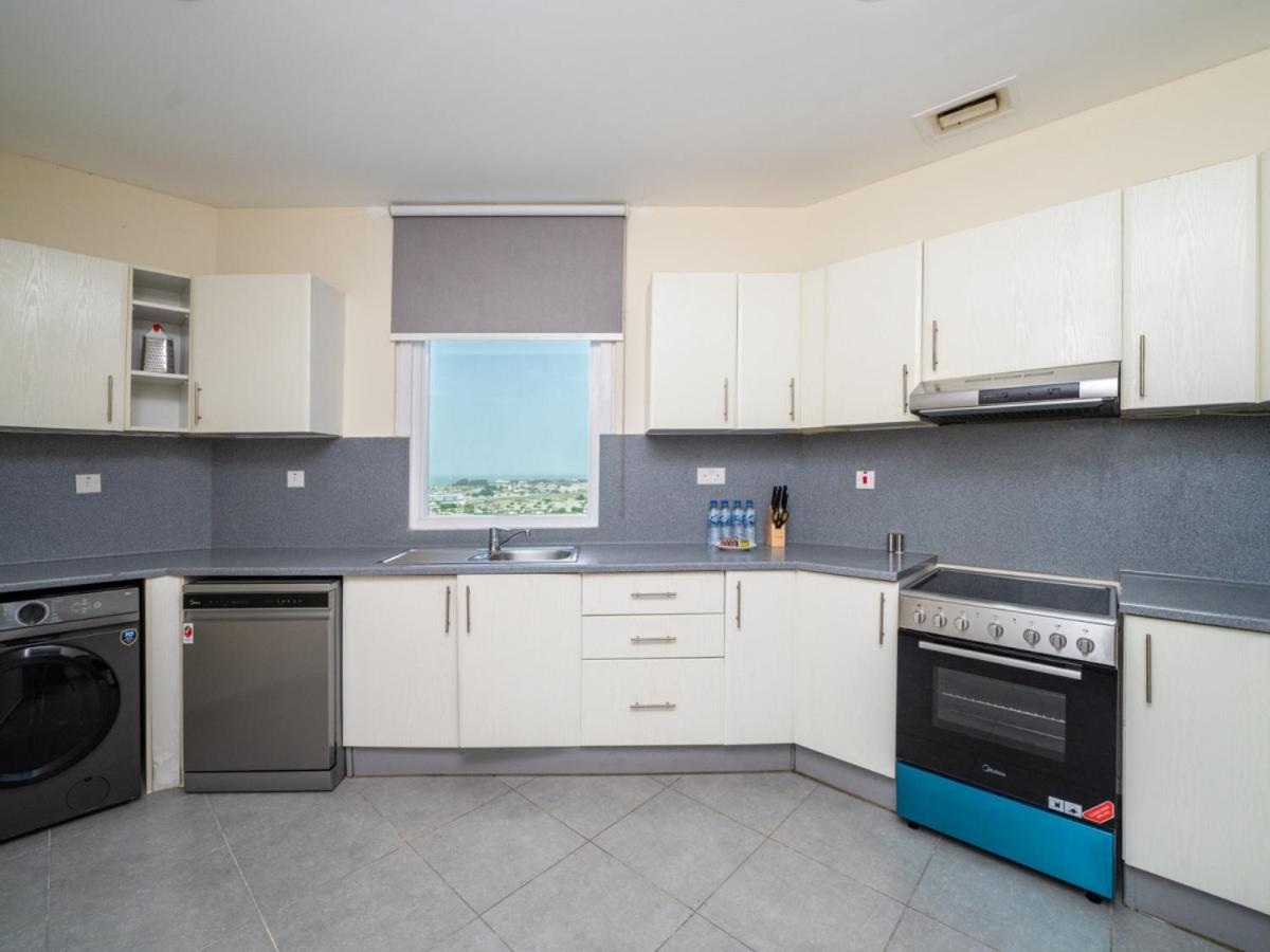 Spacious 2 Bedroom In Tecom *
