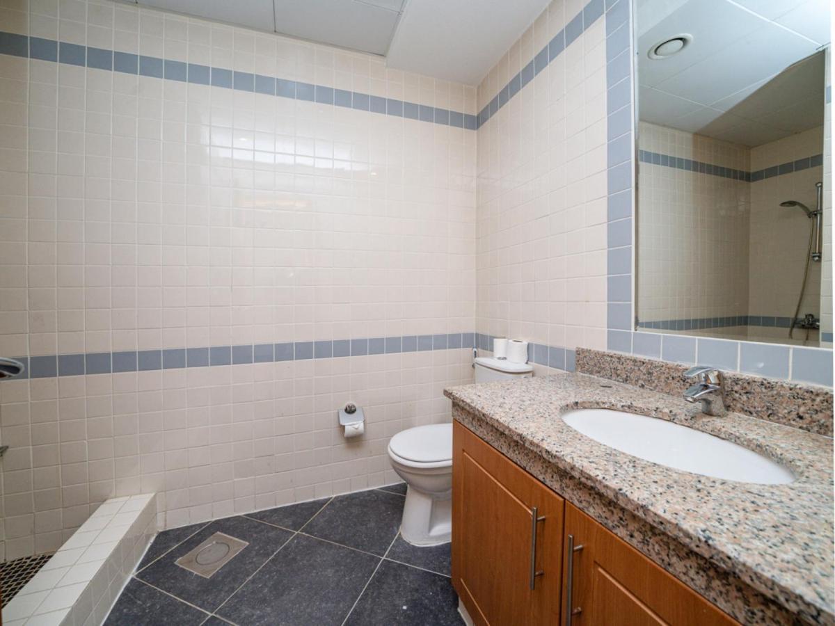 Spacious 2 Bedroom In Tecom Dubai