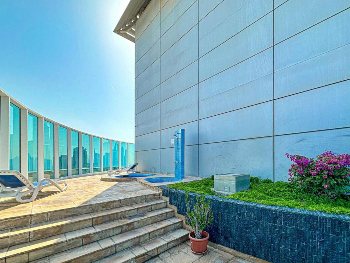 Spacious 2 Bedroom In Tecom Apartment *