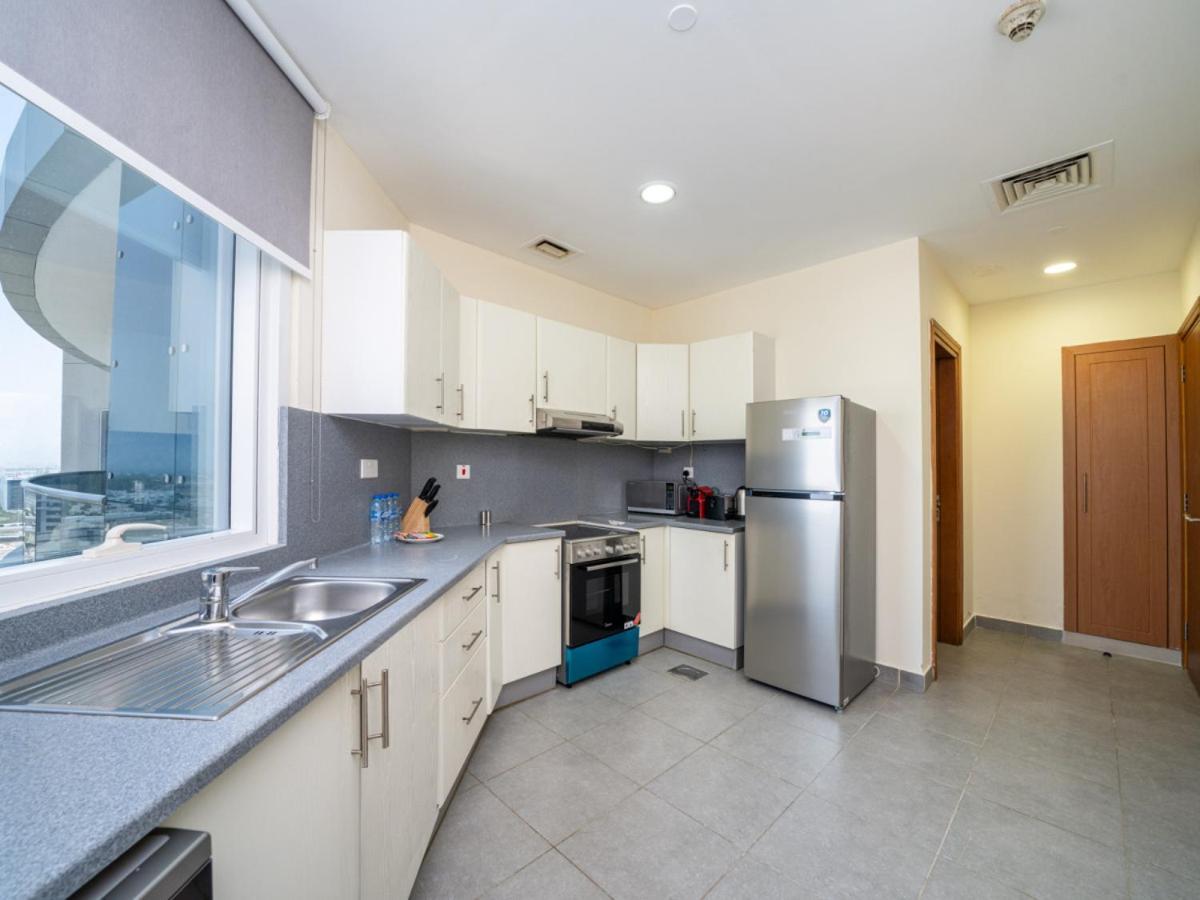 Spacious 2 Bedroom In Tecom
