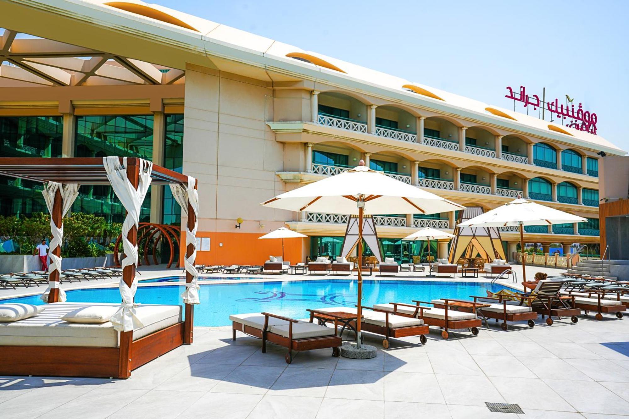 Hotel Moevenpick Grand Al Bustan 5*