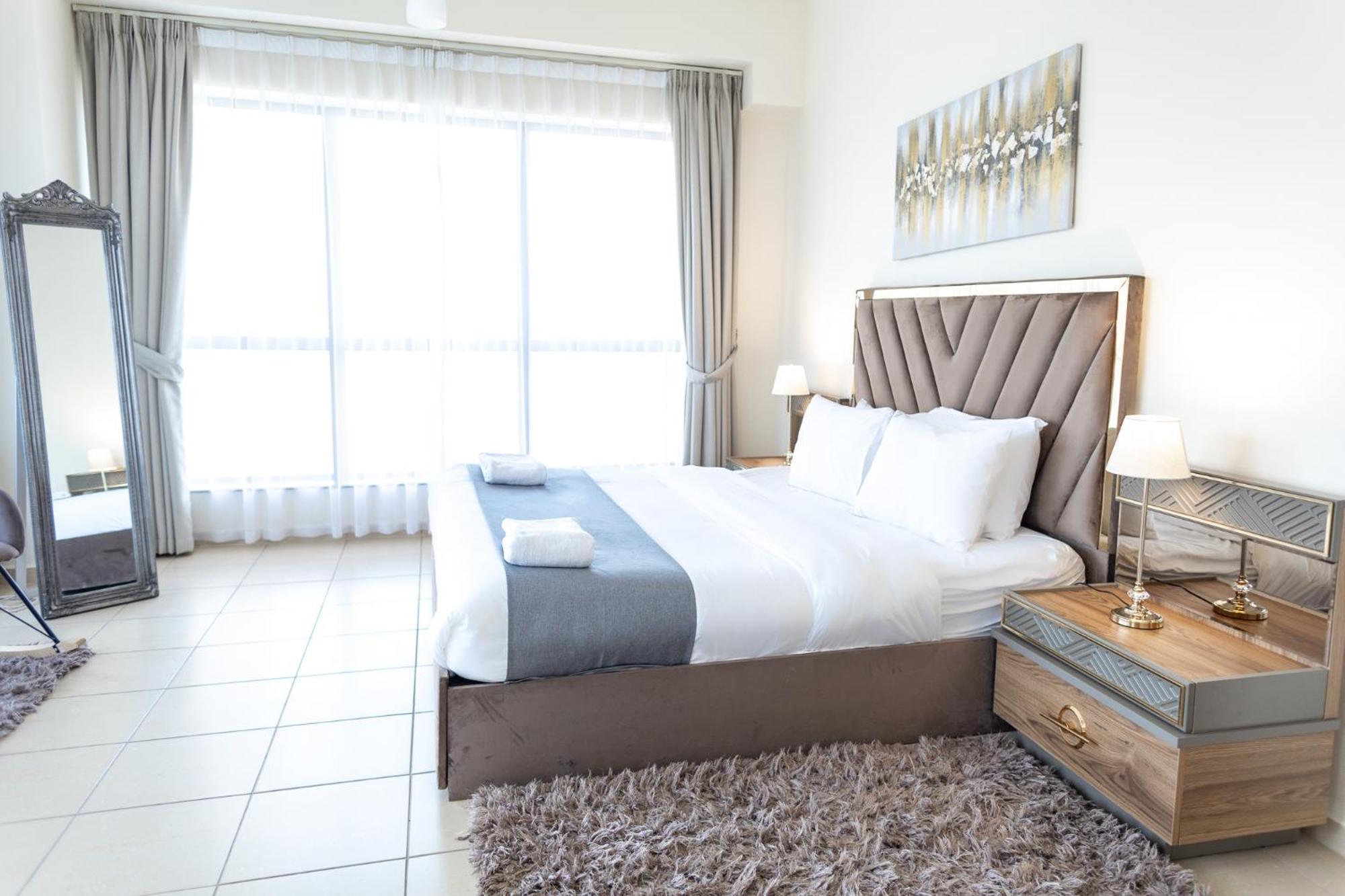 Apartment Jbr By Happy Season