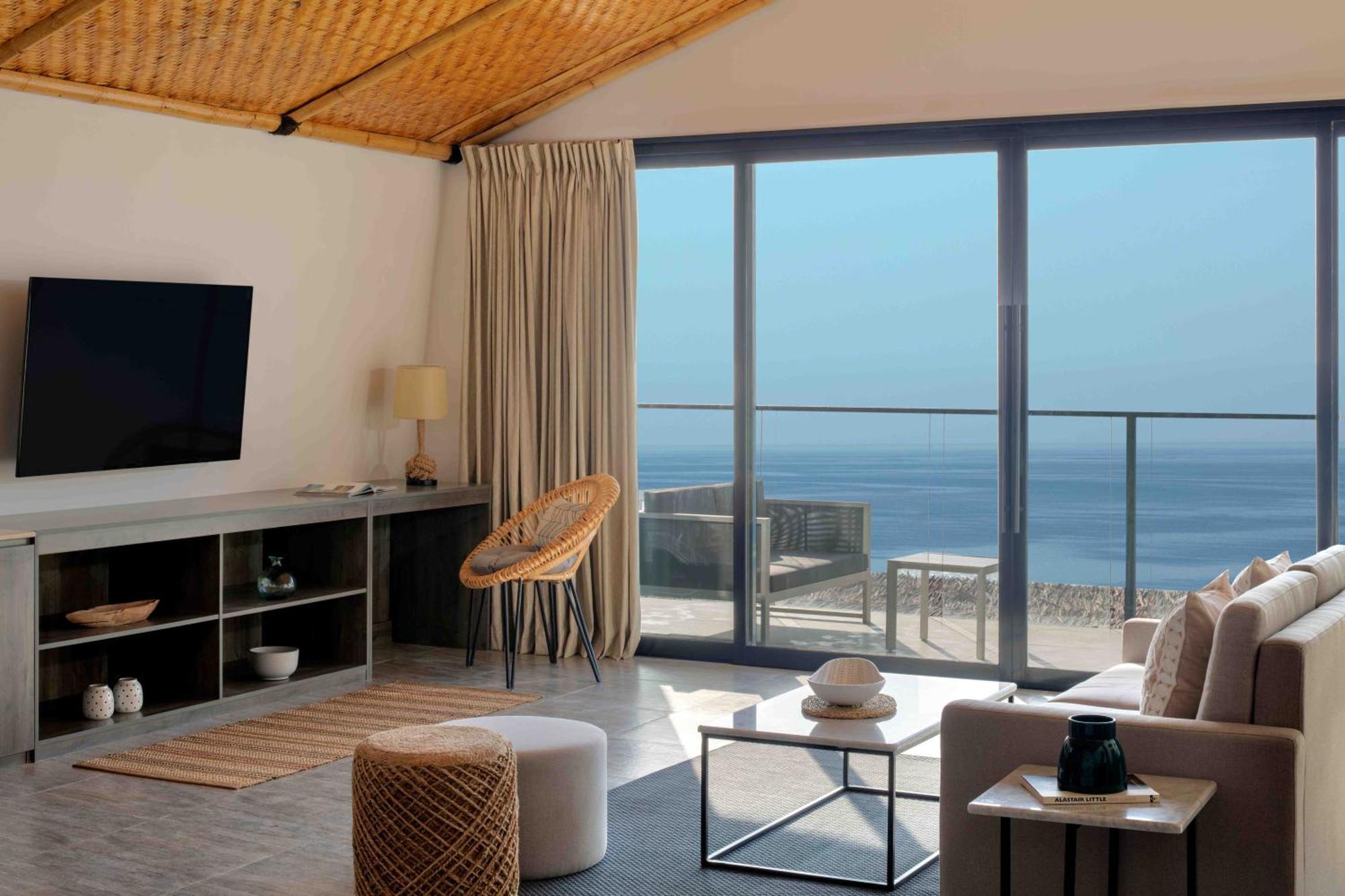 Anantara World Islands 5* Dubai