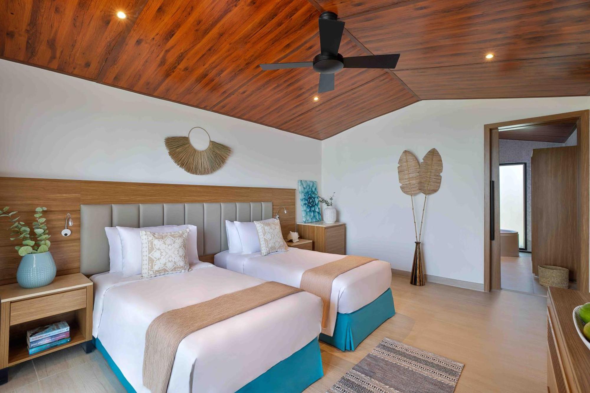 Anantara World Islands 5* Dubai