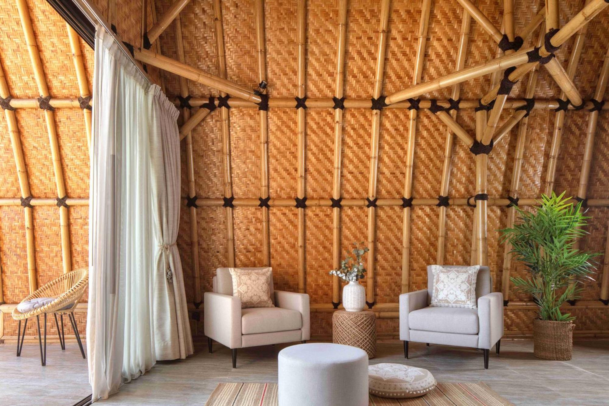 Anantara World Islands Resort