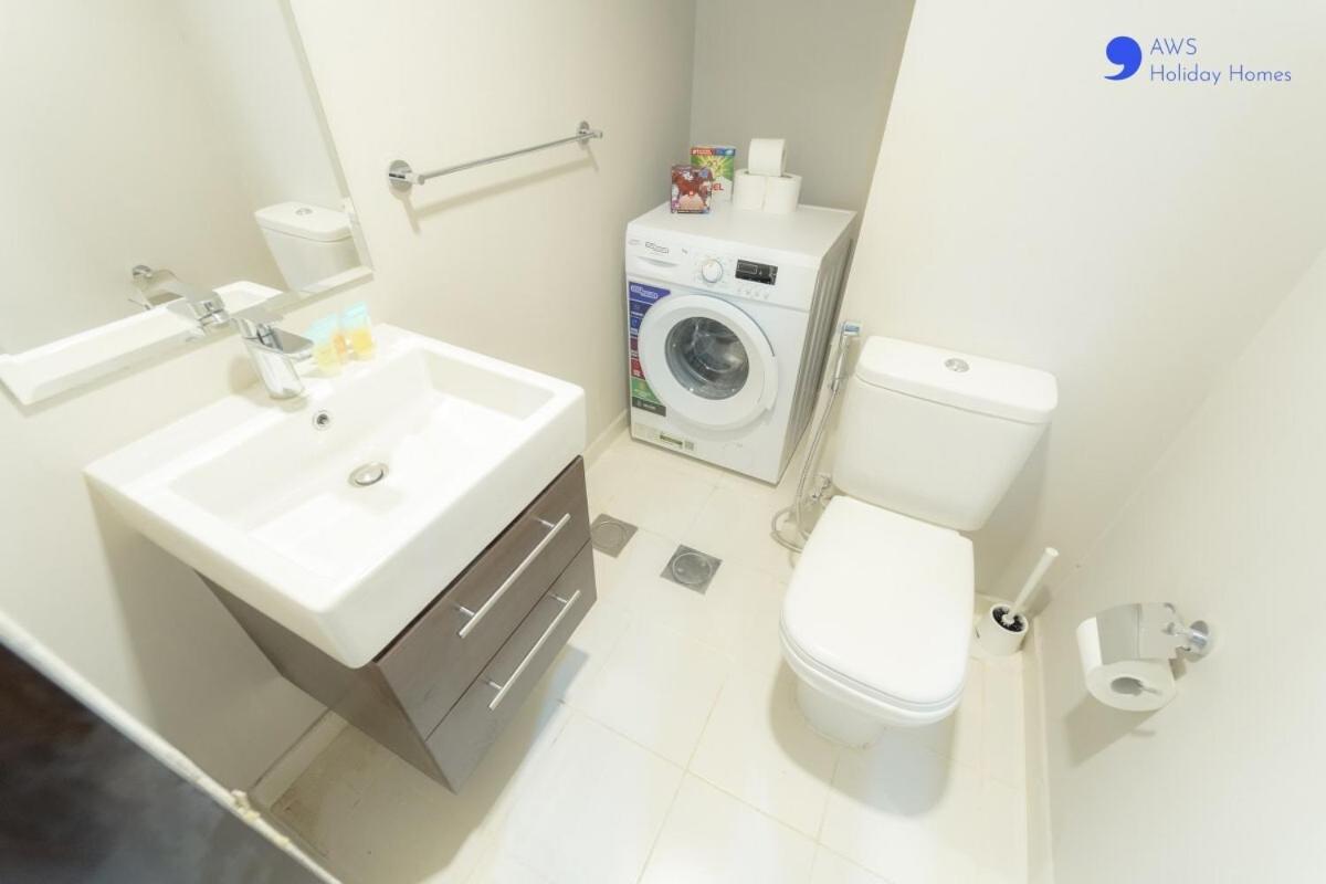 Aws Homes - Elegant Townhouse With Garden